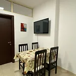 Anna's